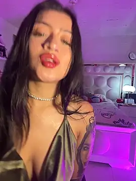 lucianaroy online show from February 28, 2026, 2:44 am