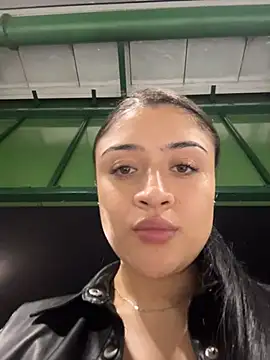 lucianaroy online show from October 21, 2025, 1:16 am