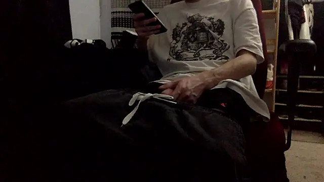 Snapshot of spicylaboi chatting on January 12, 2026, 10:36 pm spicylaboi online show from January 12, 2026, 10:36 pm