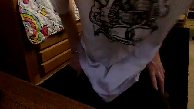 Snapshot of spicylaboi chatting on December 15, 2025, 9:37 am spicylaboi online show from December 15, 2025, 9:37 am
