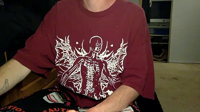 Snapshot of spicylaboi chatting on May 6, 2026, 6:17 am spicylaboi online show from May 6, 2026, 6:17 am