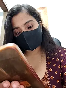 Snapshot of Ritusri_Dotta chatting on December 18, 2025, 5:17 pm Ritusri Dotta online show from December 18, 2025, 5:17 pm