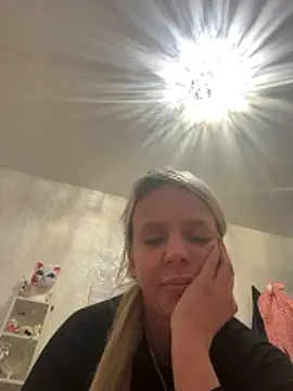 LikaCat online show from January 16, 2026, 3:21 am