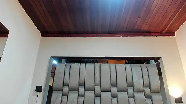 NikkySmiith online show from October 23, 2025, 11:31 am