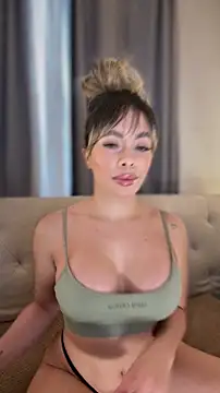 Alison Diaz17 online show from March 10, 2026, 10:25 pm