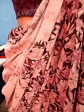 Snapshot of Gulabo-jaan chatting on February 16, 2026, 2:43 am Gulabo-jaan online show from February 16, 2026, 2:43 am