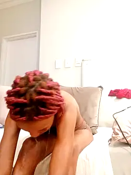 khanyaTheeLyt online show from September 17, 2025, 10:01 pm