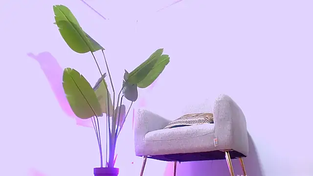 Snapshot of Sara_ow chatting on February 25, 2026, 7:47 pm Sara ow online show from February 25, 2026, 7:47 pm