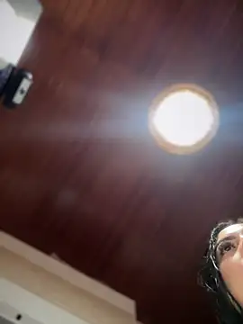 MarianaBenz online show from December 20, 2025, 11:29 pm