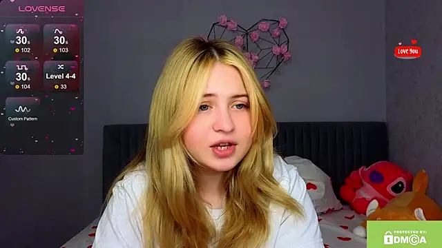 shy blondiee online show from December 10, 2024, 11:40 pm