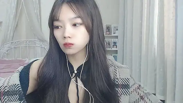 Snapshot of Jenny-Z chatting on November 19, 2025, 2:22 am Jenny-Z online show from November 19, 2025, 2:22 am