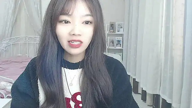 Snapshot of Jenny-Z chatting on November 13, 2025, 2:26 am Jenny-Z online show from November 13, 2025, 2:26 am