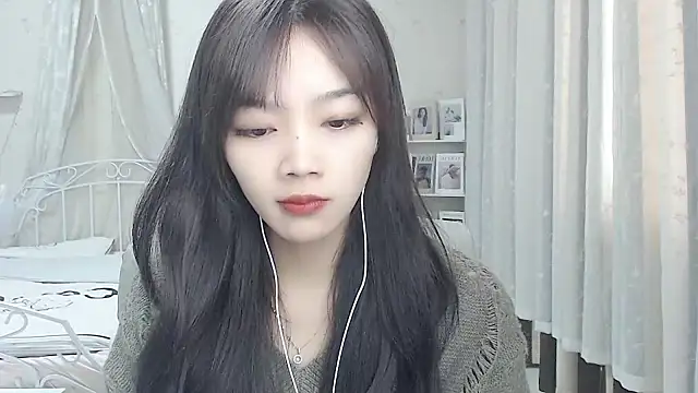 Snapshot of Jenny-Z chatting on January 6, 2026, 2:15 am Jenny-Z online show from January 6, 2026, 2:15 am