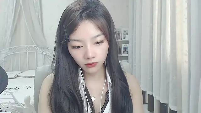 Snapshot of Jenny-Z chatting on April 6, 2026, 4:46 am Jenny-Z online show from April 6, 2026, 4:46 am