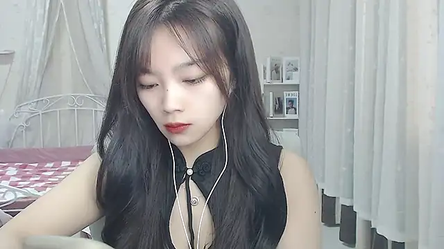 Snapshot of Jenny-Z chatting on February 6, 2026, 1:56 am Jenny-Z online show from February 6, 2026, 1:56 am