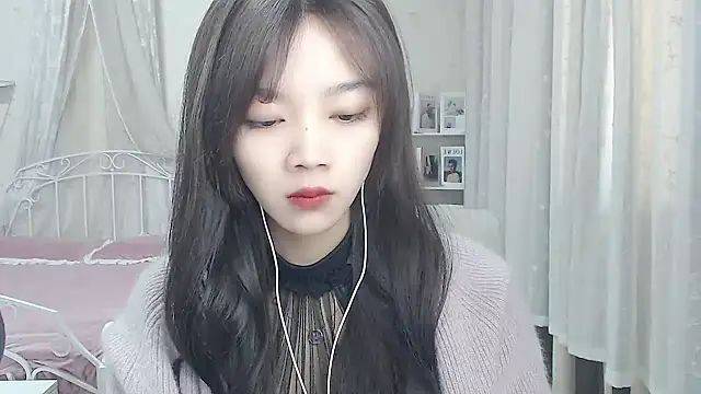 Snapshot of Jenny-Z chatting on February 8, 2026, 1:58 am Jenny-Z online show from February 8, 2026, 1:58 am