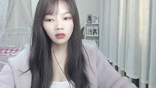 Snapshot of Jenny-Z chatting on October 26, 2025, 2:45 am Jenny-Z online show from October 26, 2025, 2:45 am