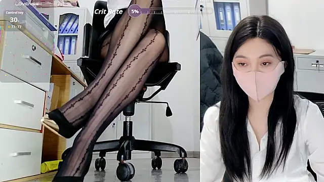 Snapshot of -DIO-DIO- chatting on December 1, 2025, 11:44 am -DIO-DIO- online show from December 1, 2025, 11:44 am