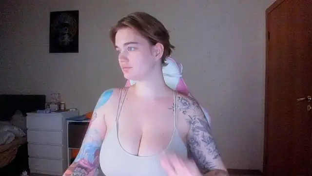 AnnaRoading online show from February 5, 2025, 3:34 am