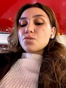 Snapshot of QuitieLia chatting on November 29, 2025, 8:25 am QuitieLia online show from November 29, 2025, 8:25 am