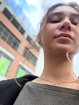 Snapshot of QuitieLia chatting on October 25, 2025, 8:13 am QuitieLia online show from October 25, 2025, 8:13 am