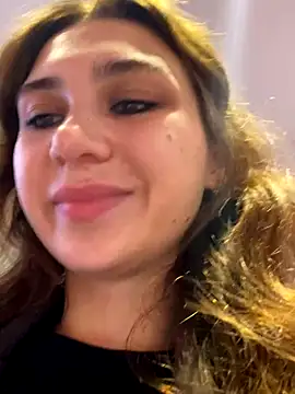 Snapshot of QuitieLia chatting on November 5, 2025, 8:39 am QuitieLia online show from November 5, 2025, 8:39 am