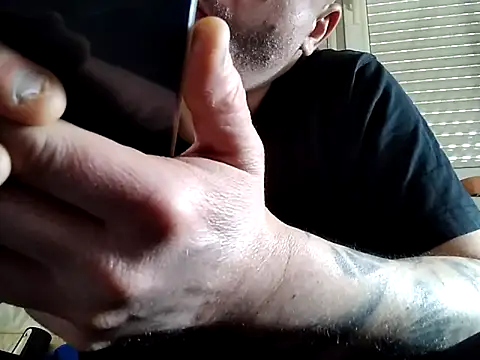 Snapshot of LSD669 chatting on May 3, 2026, 8:41 am LSD669 online show from May 3, 2026, 8:41 am