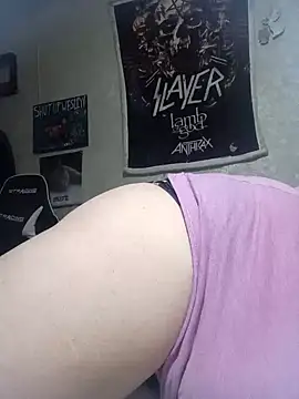 Snapshot of katybell1 chatting on January 17, 2025, 12:31 am katybell1 online show from January 17, 2025, 12:31 am