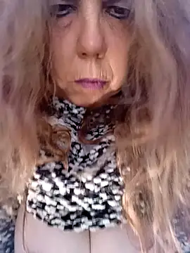 Snapshot of katybell1 chatting on February 25, 2025, 3:20 pm katybell1 online show from February 25, 2025, 3:20 pm