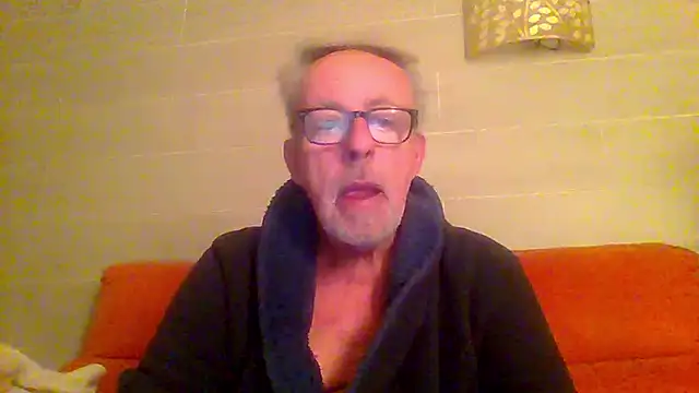 tuggy59 online show from February 5, 2026, 5:03 am