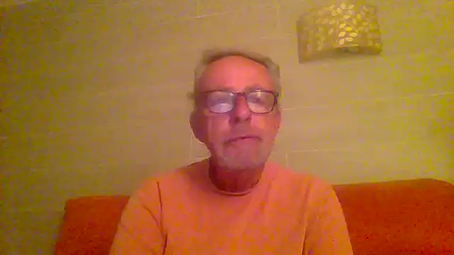 tuggy59 online show from April 8, 2026, 4:03 am