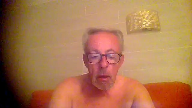 tuggy59 online show from October 22, 2025, 5:40 am