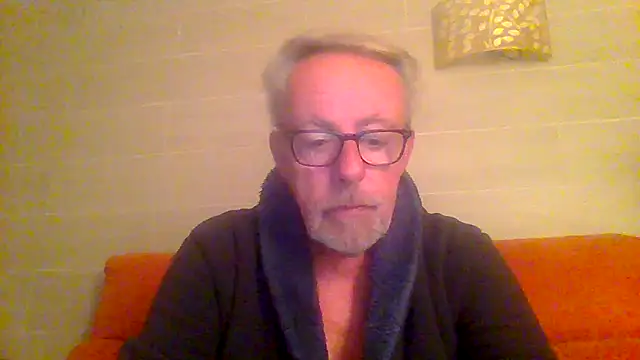 tuggy59 online show from March 20, 2026, 4:13 am