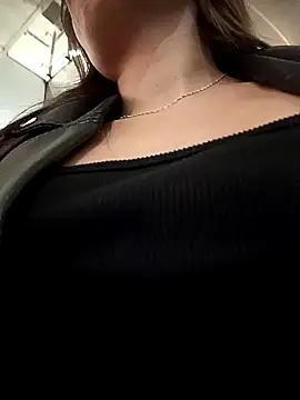 Snapshot of marena_saenz chatting on December 9, 2024, 10:41 pm marena saenz online show from December 9, 2024, 10:41 pm