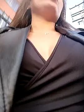 Snapshot of marena_saenz chatting on December 14, 2024, 9:45 pm marena saenz online show from December 14, 2024, 9:45 pm