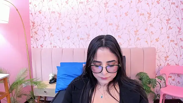 Snapshot of taylor_bennet chatting on March 2, 2026, 12:01 pm taylor bennet online show from March 2, 2026, 12:01 pm