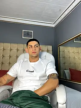 Alex cute77 online show from September 26, 2025, 11:06 am