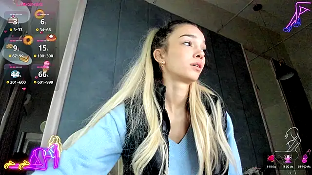 Snapshot of Sassy_Teen chatting on November 10, 2025, 8:41 am Sassy Teen online show from November 10, 2025, 8:41 am