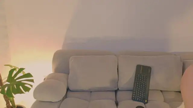 Snapshot of LindseyMoss chatting on November 27, 2025, 10:43 pm LindseyMoss online show from November 27, 2025, 10:43 pm