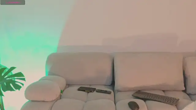 Snapshot of LindseyMoss chatting on November 29, 2025, 12:44 am LindseyMoss online show from November 29, 2025, 12:44 am