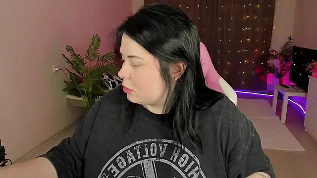 Akemi BBW online show from September 24, 2025, 5:19 pm