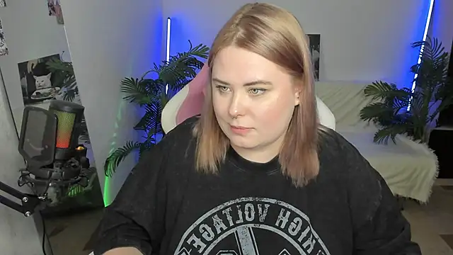 Akemi BBW online show from March 7, 2025, 1:09 am