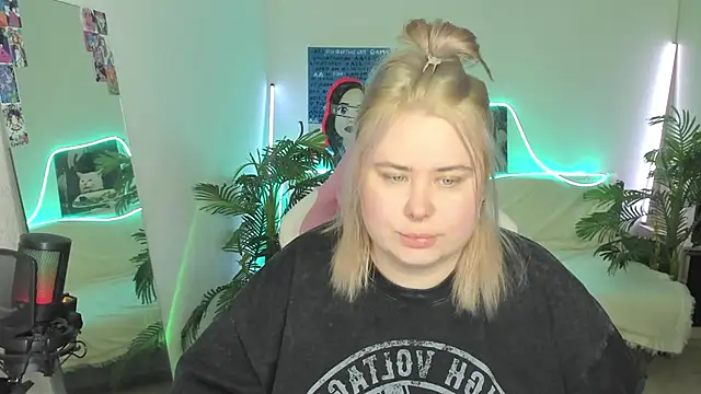 Akemi BBW online show from March 19, 2025, 6:44 pm