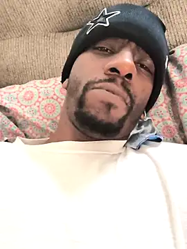 icyMike43 online show from December 16, 2025, 5:28 pm