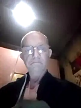 Snapshot of oksana722 chatting on December 2, 2025, 5:31 am oksana722 online show from December 2, 2025, 5:31 am