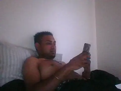Snapshot of sar679 chatting on April 18, 2026, 4:37 am sar679 online show from April 18, 2026, 4:37 am