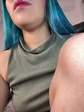 kaoticblue  online show from December 17, 2025, 12:15 am