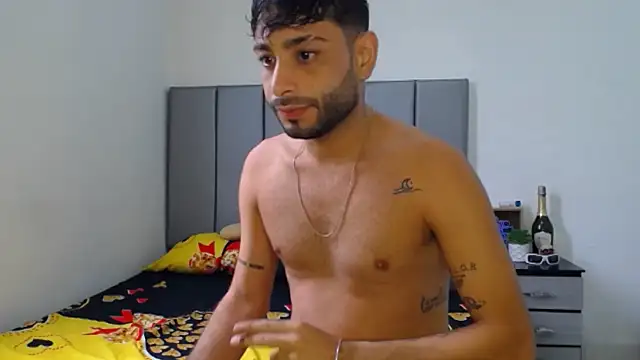 Snapshot of Evilboy555 chatting on November 28, 2025, 1:44 pm Evilboy555 online show from November 28, 2025, 1:44 pm