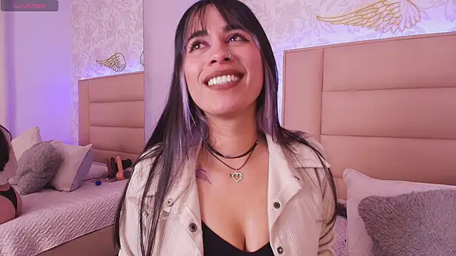 monserrat towers online show from November 19, 2025, 12:49 pm