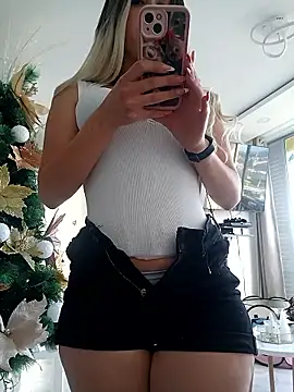 Snapshot of eva-2023 chatting on December 20, 2025, 9:28 pm eva-2023 online show from December 20, 2025, 9:28 pm